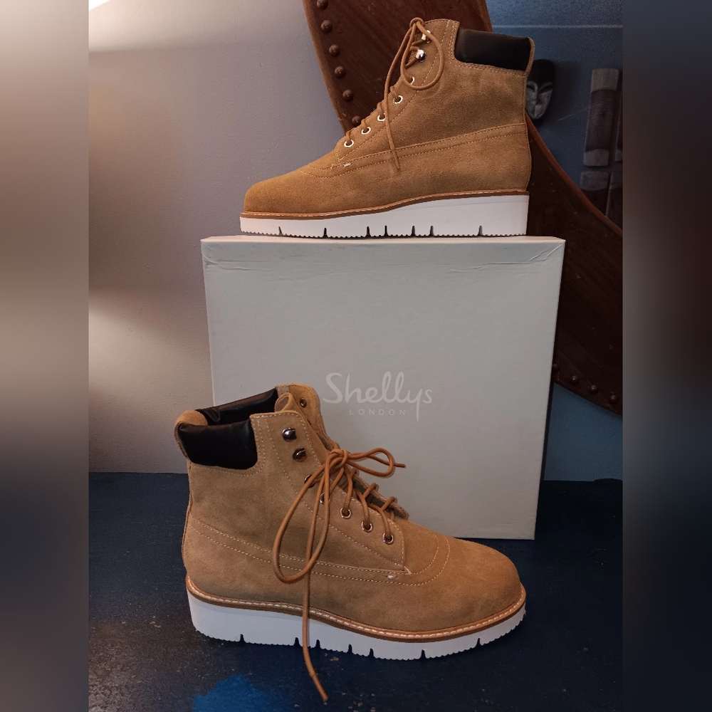 Shelly's london boots